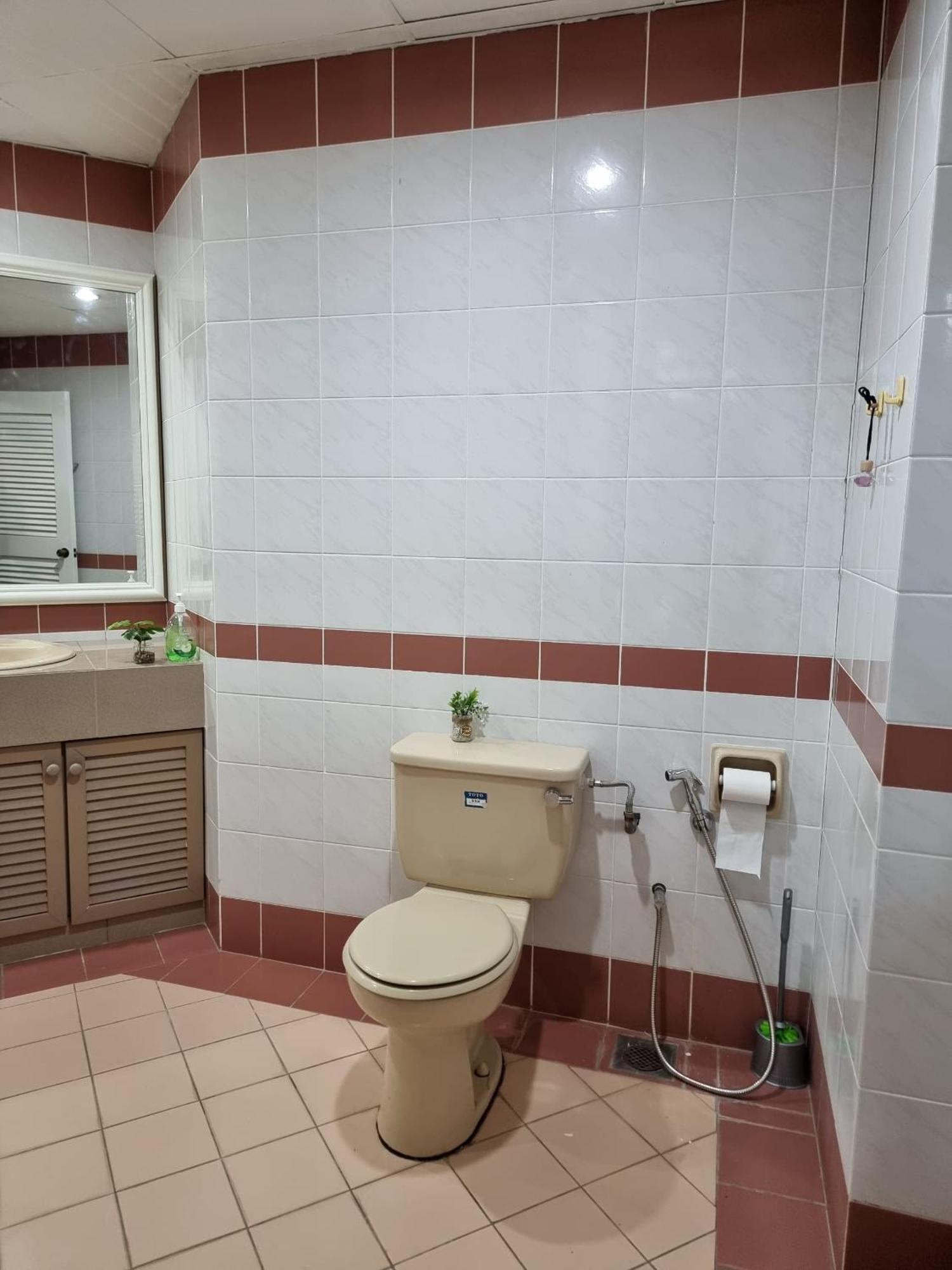 Cozzzy Hut Riverbank Suites Kuching With Spectacular River View Экстерьер фото