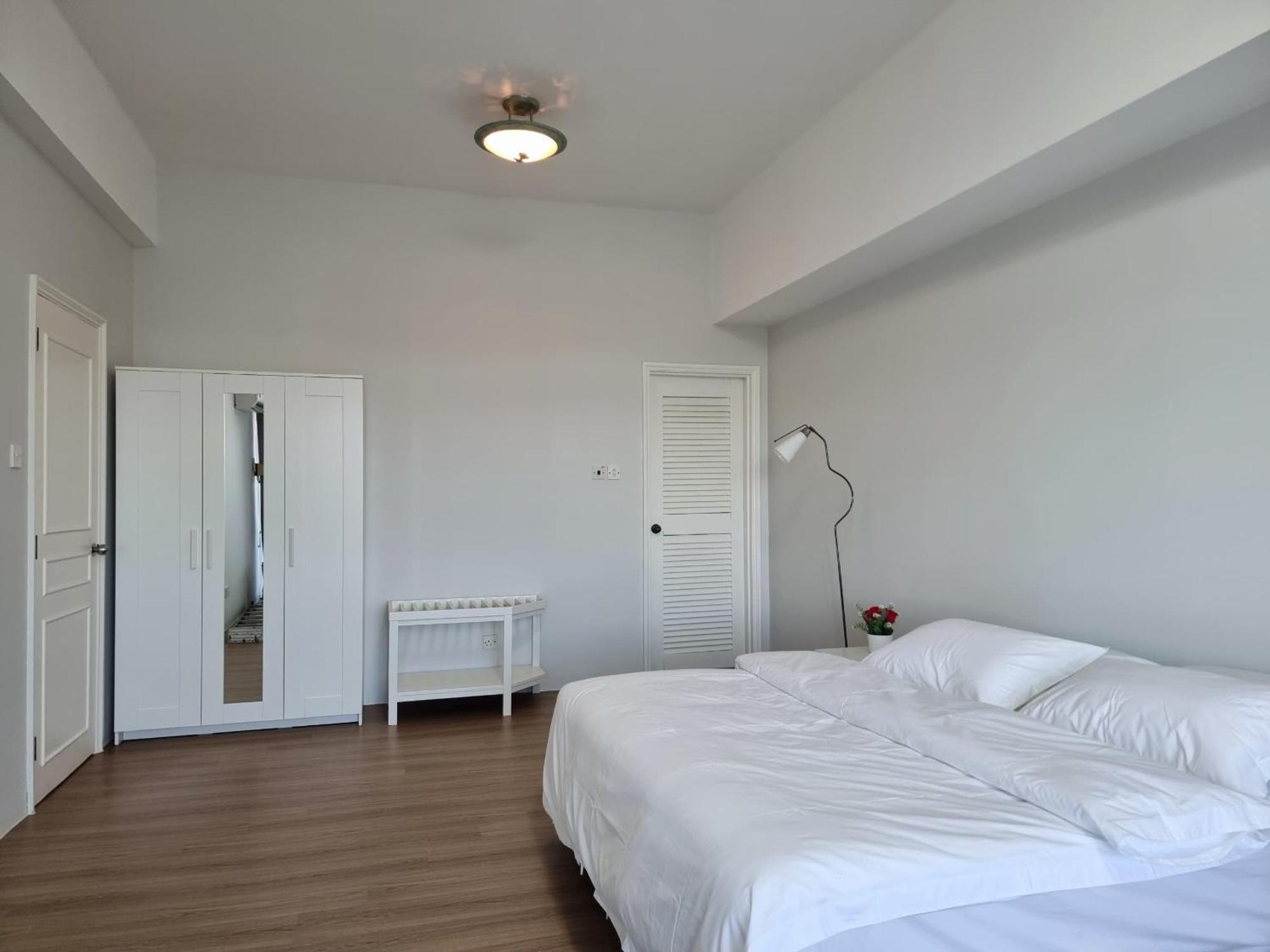 Cozzzy Hut Riverbank Suites Kuching With Spectacular River View Экстерьер фото
